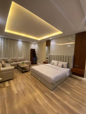 Outdoor Courtyard Hotel Studio